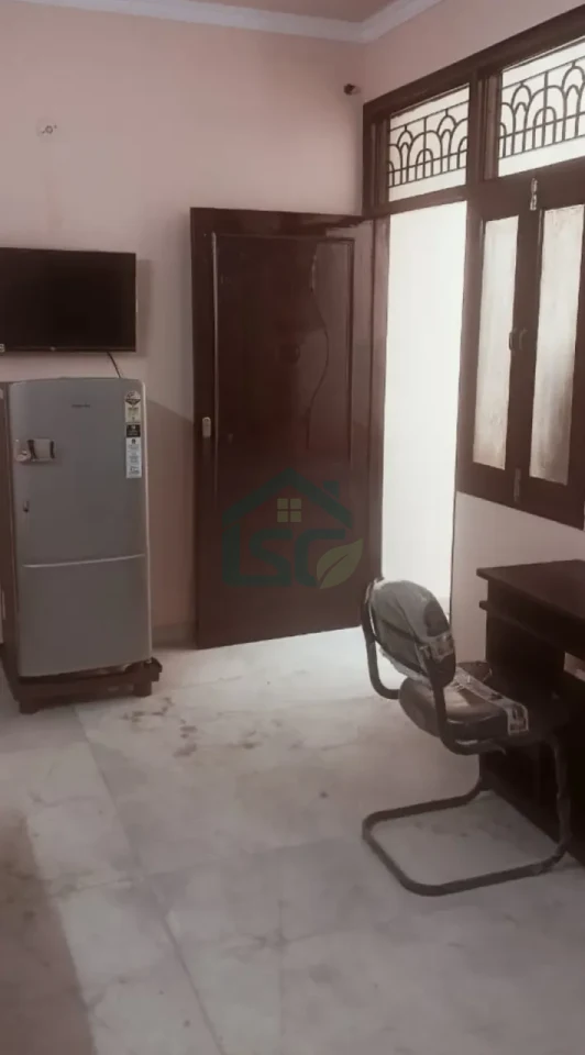Umang Girls PG in Shakarpur, Delhi — property photo 2