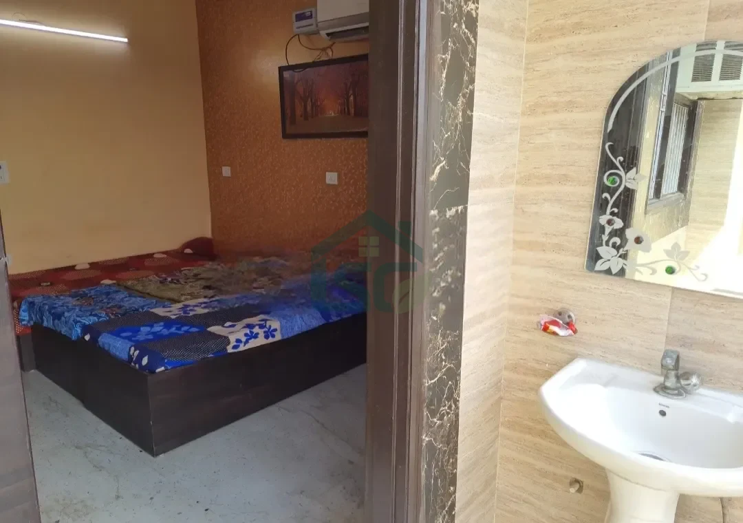 Urban Home in Shakarpur, Delhi — property photo 1