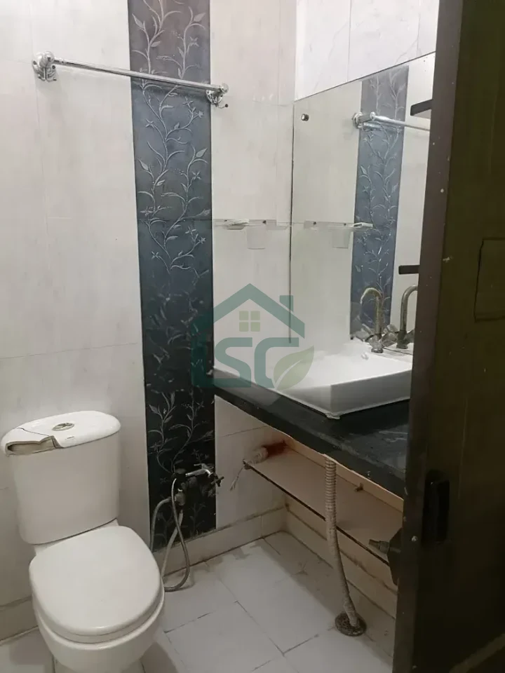 PG for Gents in Shakarpur, Delhi — property photo 3