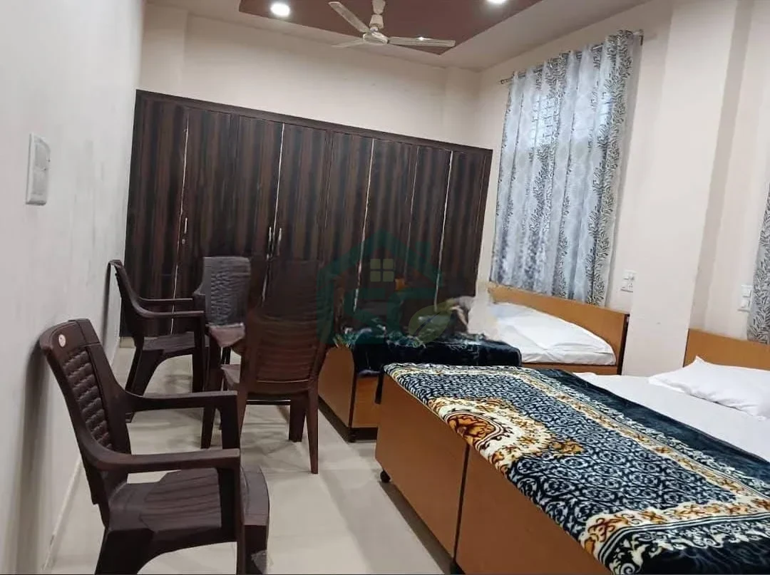 At Kasery Boys Hostel, Mansarovar, Jaipur