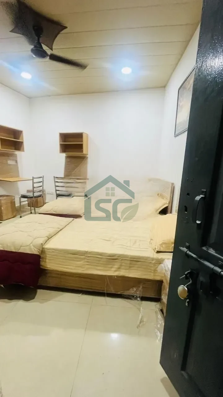 Smart PG for boys in South Extension I, Delhi — property photo 1