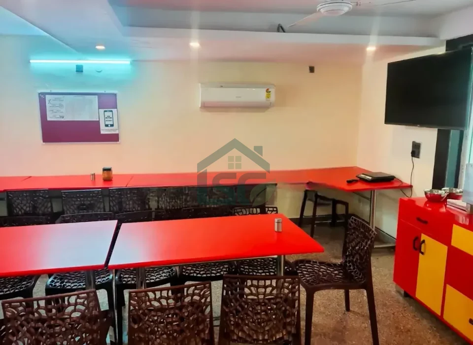 New UCH Girls PG in Kamla Nagar, Delhi — property photo 2