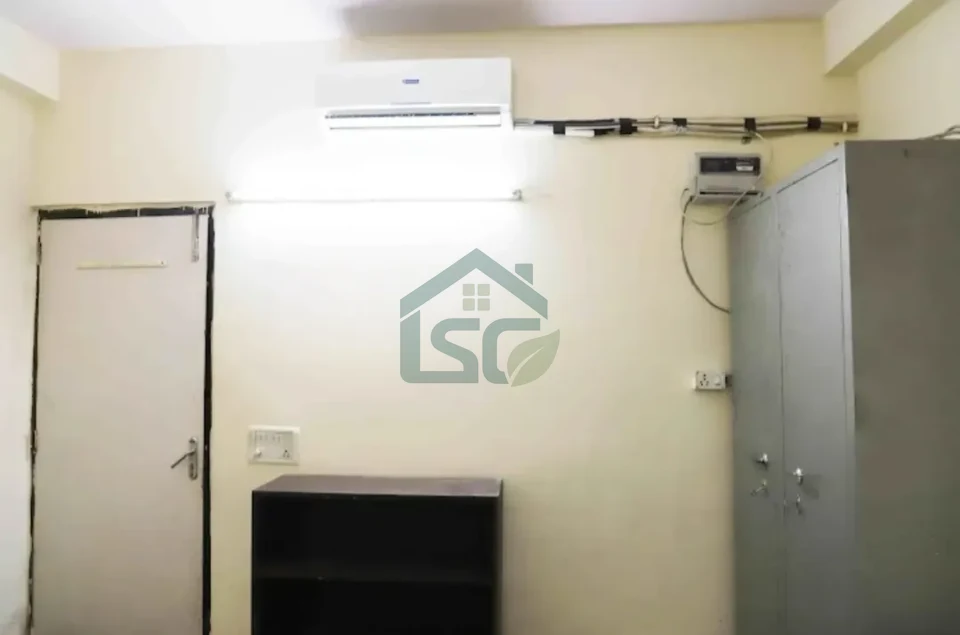 Singh living in Hauz Khas, Delhi — property photo 3