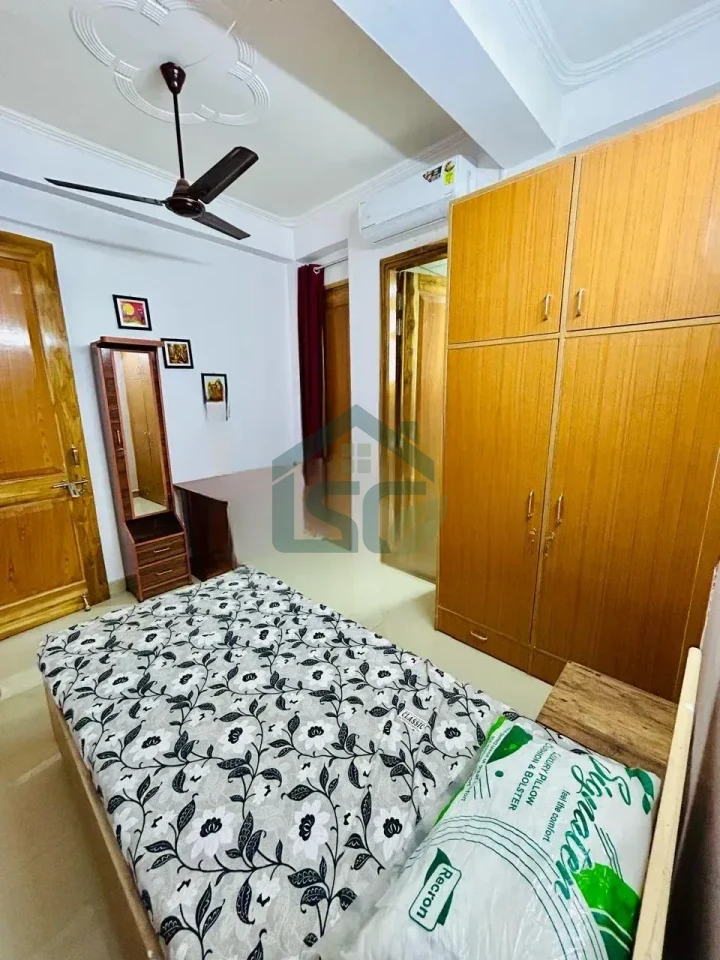 PG for boys in Laxmi Nagar Shakarpur, Delhi — property photo 4