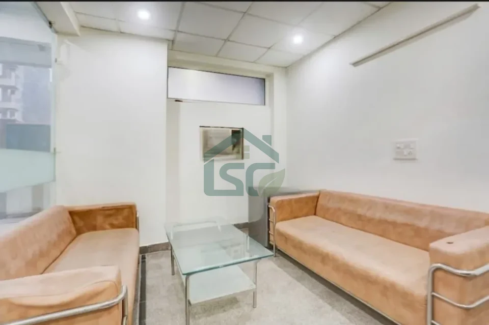 Super Townhouse Subhash Chowk Near Medanta Hospital Formerly L B Rasidency in Medicity, Gurugram — property photo 3