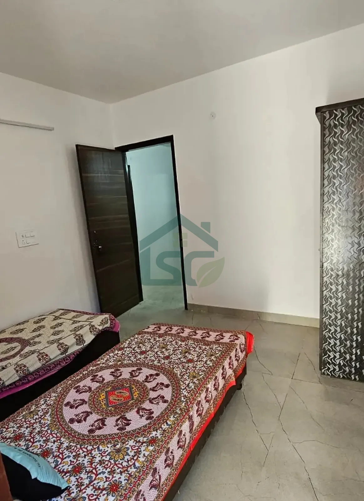 Makan NiwasGirls PG in Shalimar Bagh, Delhi — property photo 1