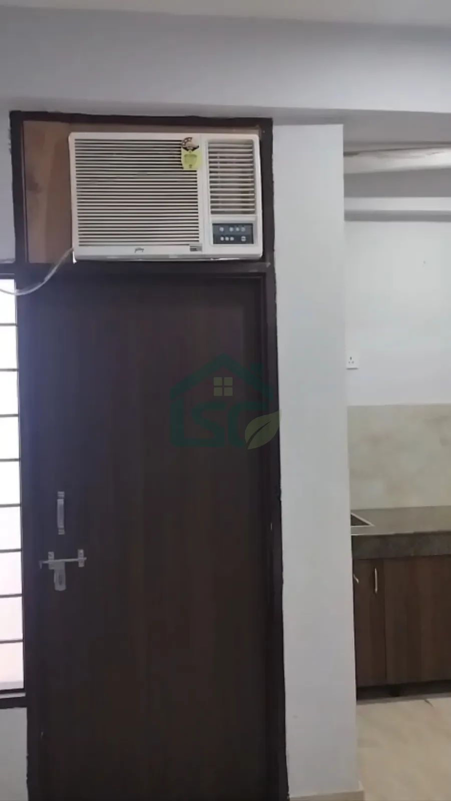 Utam Room For Rent in Sector 51, Gurugram — property photo 1