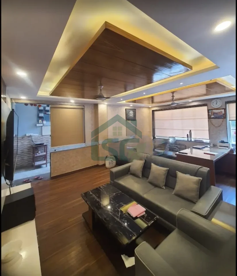 Girls PG Hansraj in Kamla Nagar, Delhi — property photo 1