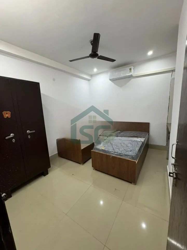 Ease stay in Sector 33, Gurugram — property photo 3