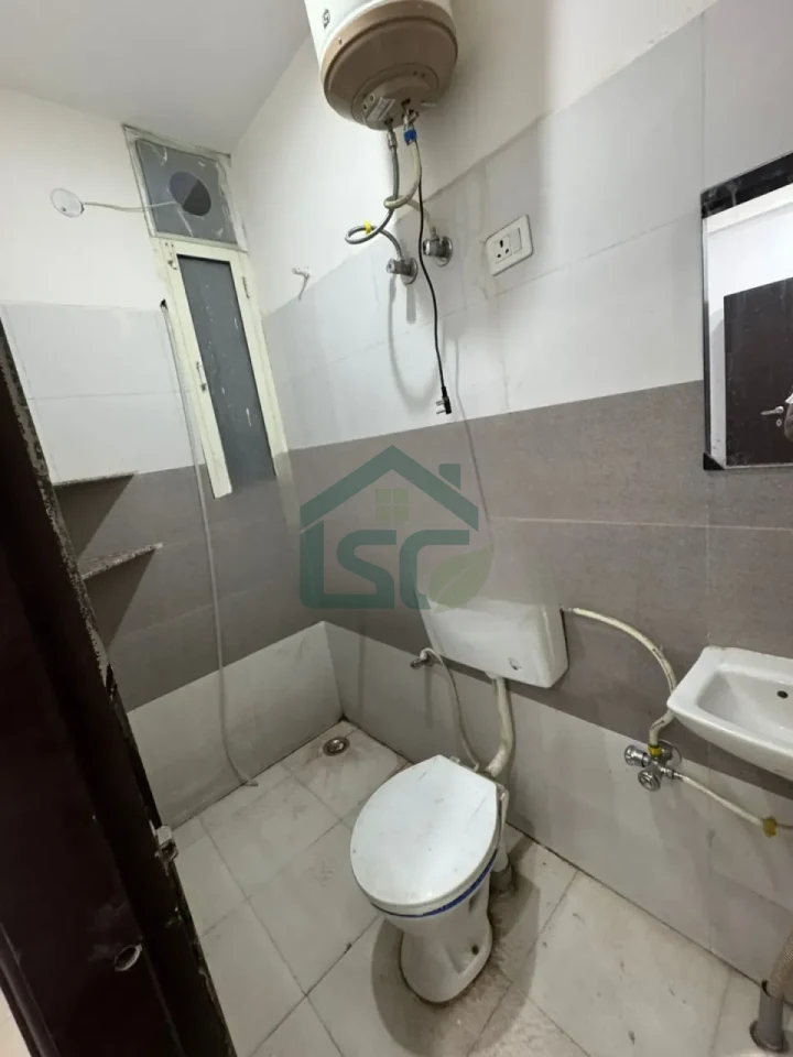Ease stay in Sector 33, Gurugram — property photo 5