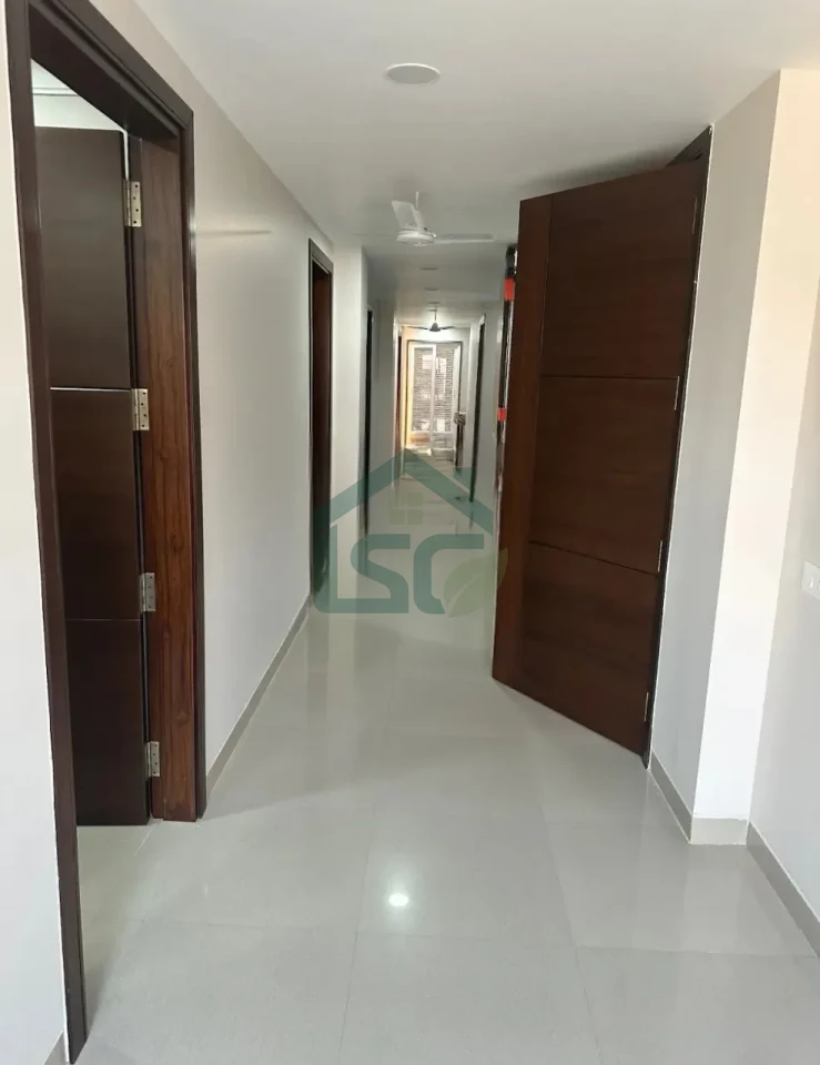Living point PG in Sector 11, Noida — property photo 5