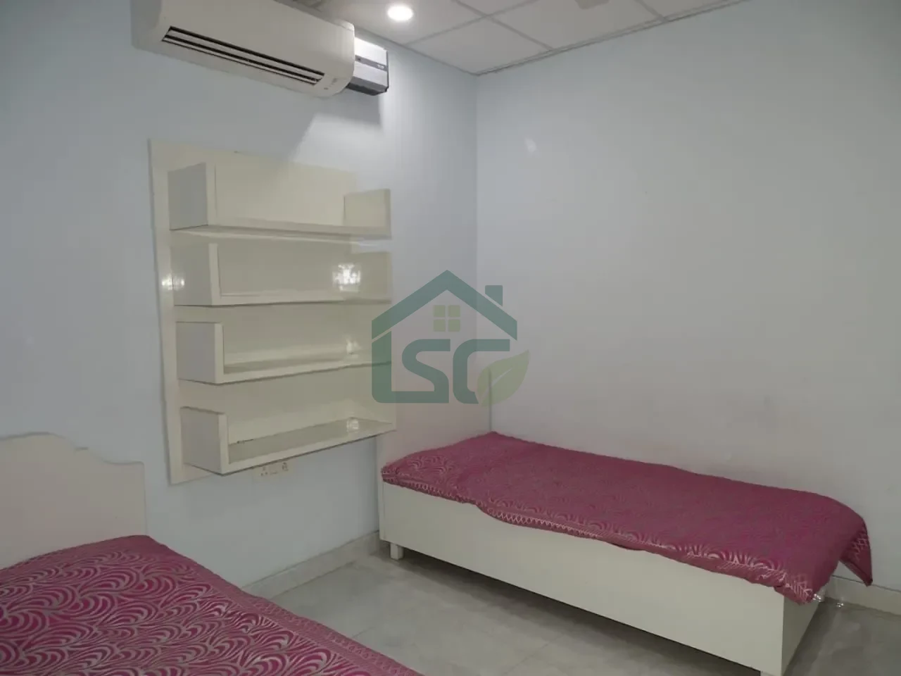 Girls PG in Karol Bagh, Delhi — property photo 1