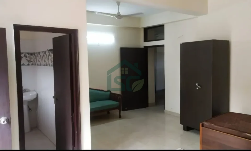 PG woman working And girls PG in Sector 41, Noida — property photo 3