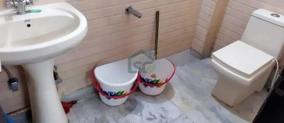 Raj PG hostel in Sector 128, Noida — property photo 4