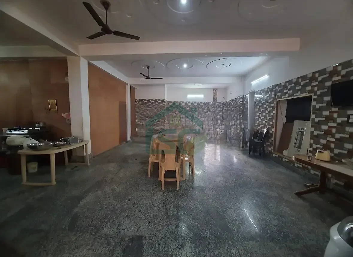 Radhe Krishna PG in Alipur Village, Delhi — property photo 1