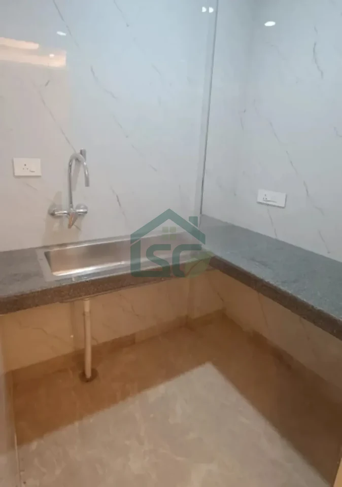 1 _ RK fully furnish in Sushant Lok, Gurugram — property photo 4