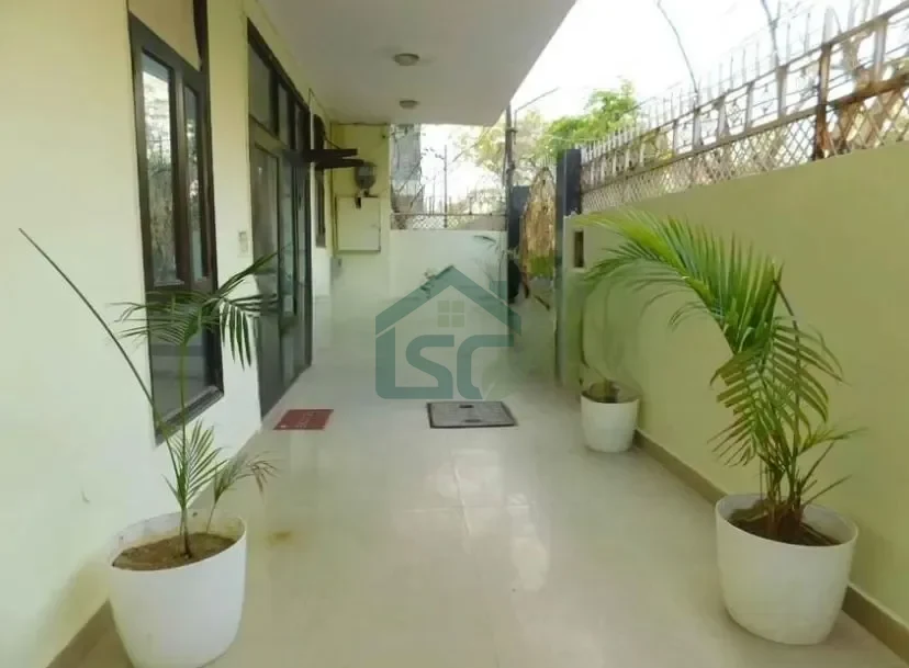 THE QUEEN'S PG in Sector 20, Noida — property photo 1