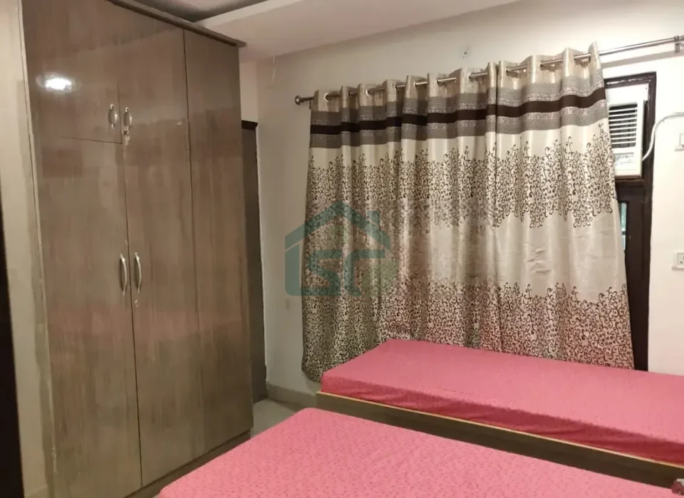 Shree Girls PG in Laxmi Nagar, Delhi — property photo 1