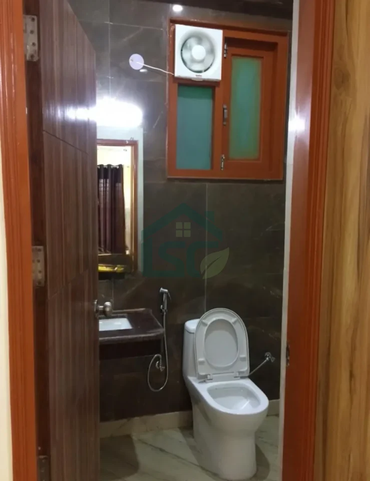 Shree Durga PG For Girls in Shakarpur Khas, Delhi — property photo 2
