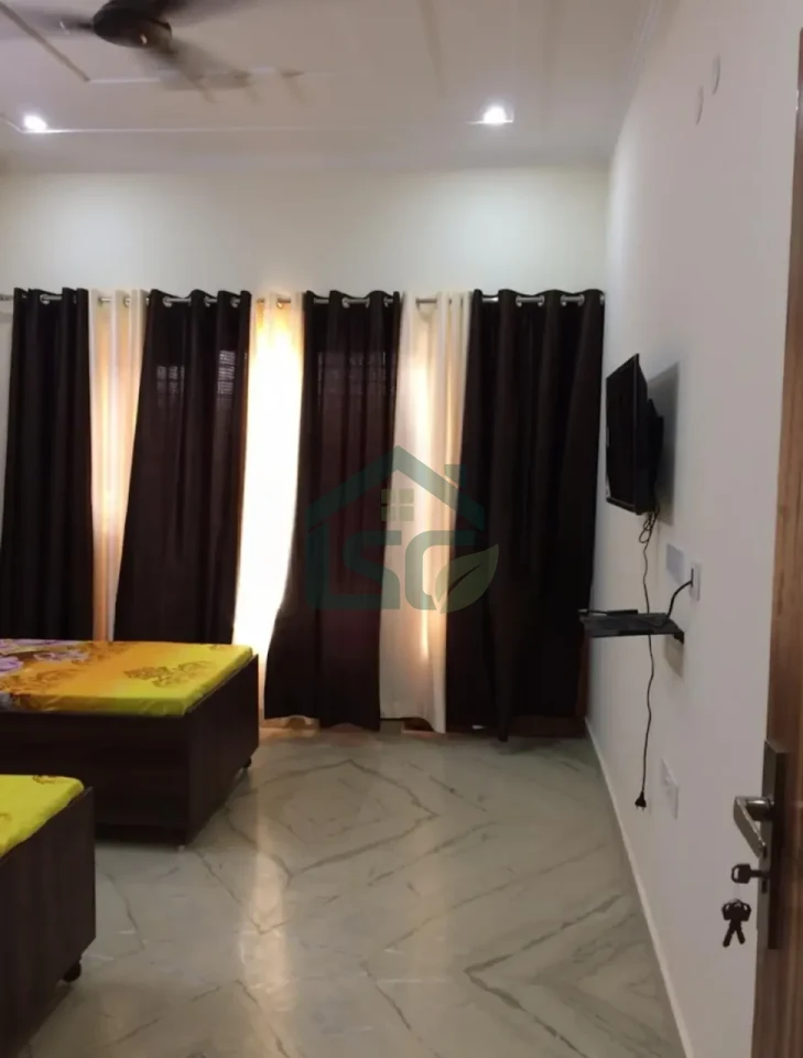 Shree Durga PG For Girls in Shakarpur Khas, Delhi — property photo 4