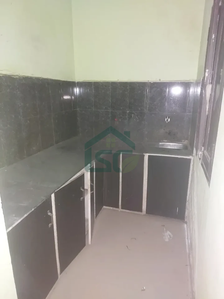 Vinod Room For Rent in Sector 78, Gurugram — property photo 3
