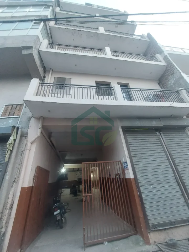 Vinod Room For Rent in Sector 78, Gurugram — property photo 2