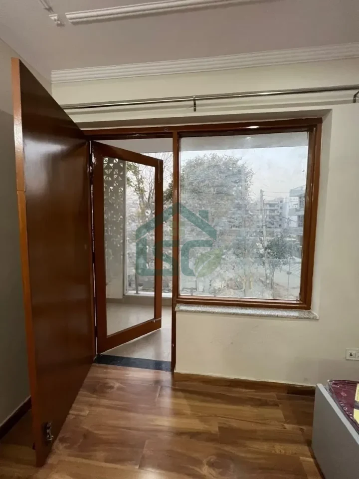 1 BHK Fully Furnished in Sector 46, Gurugram — property photo 1