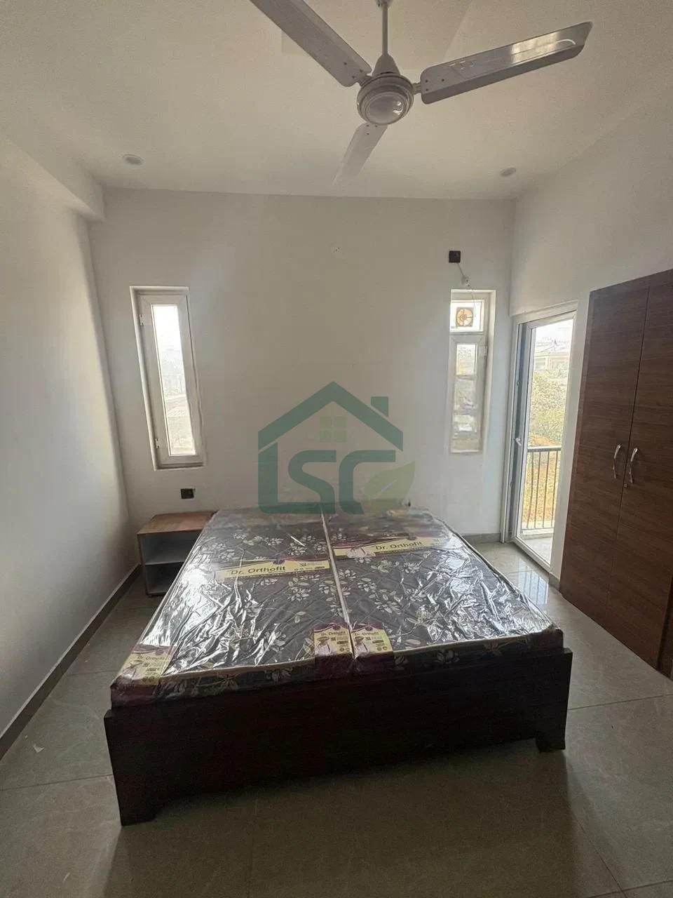 At Vipul World PG, Sector 48, Gurgaon
