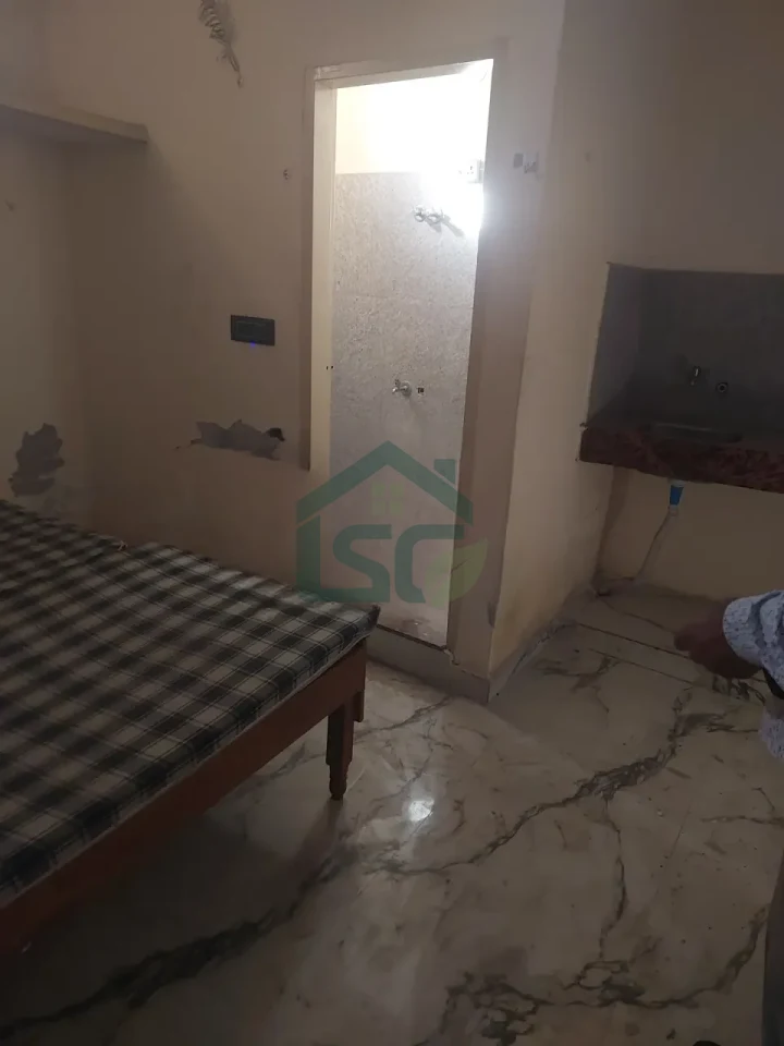 Harbir Room For Rent in Sector 93, Gurugram — property photo 3