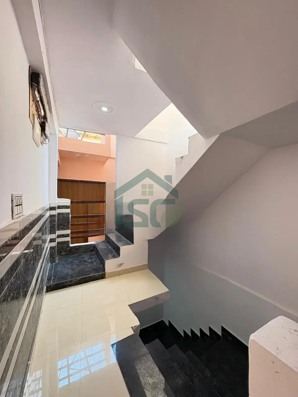 Monu PG & Rooms in Mamura, Noida — property photo 1