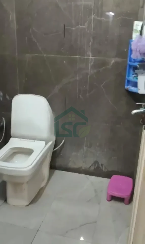 Diksha PG in East of Kailash, Delhi — property photo 3