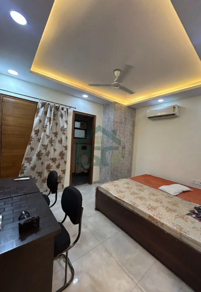 Royal property — 1000283679