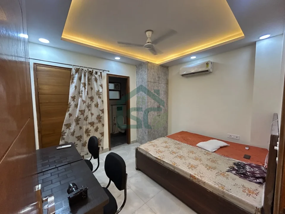 Royal property — 1000283678