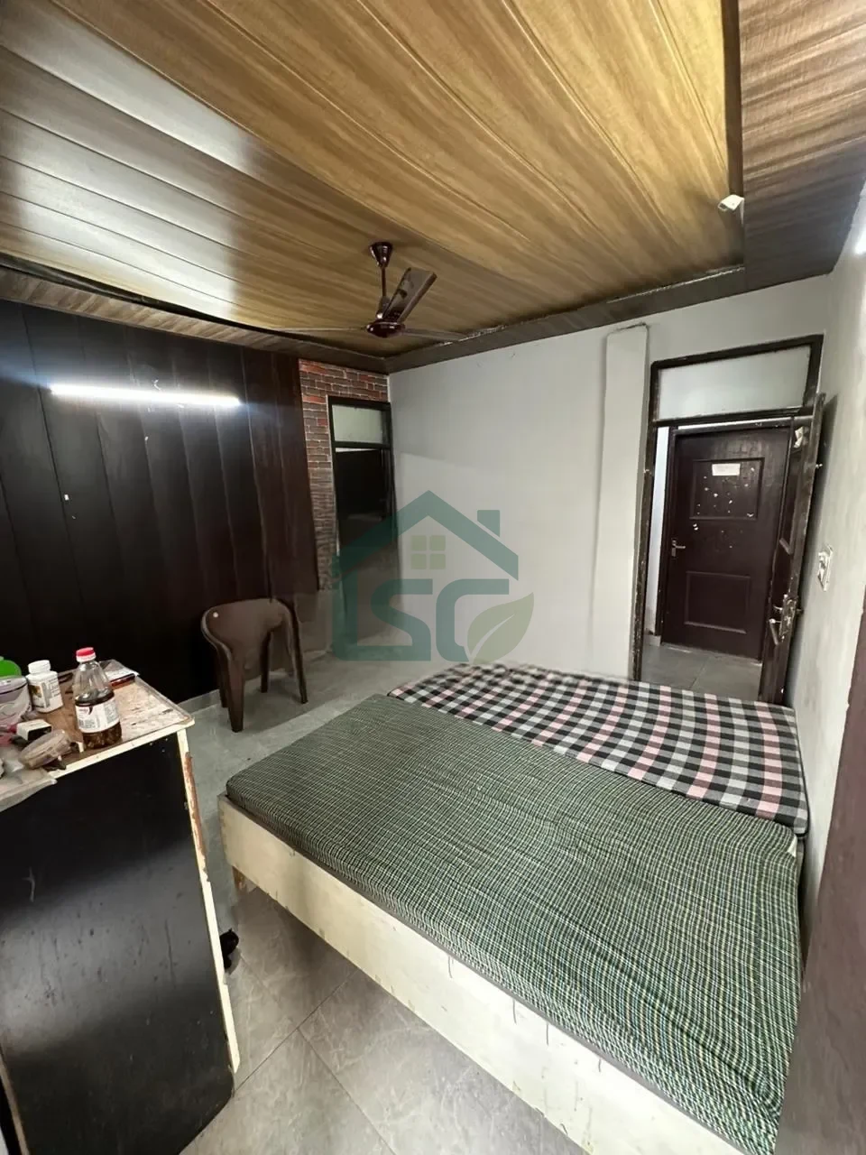 Morden residency girls PG in Kamla Nagar, Delhi — property photo 1