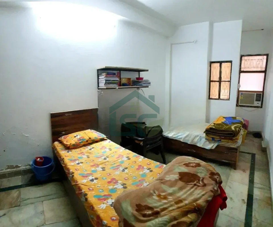 SAI Cottage Boys PG in Shakarpur Khas, Delhi — property photo 1