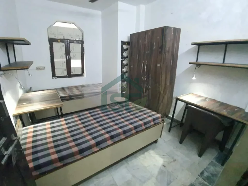 SAI Cottage Boys PG in Shakarpur Khas, Delhi — property photo 5