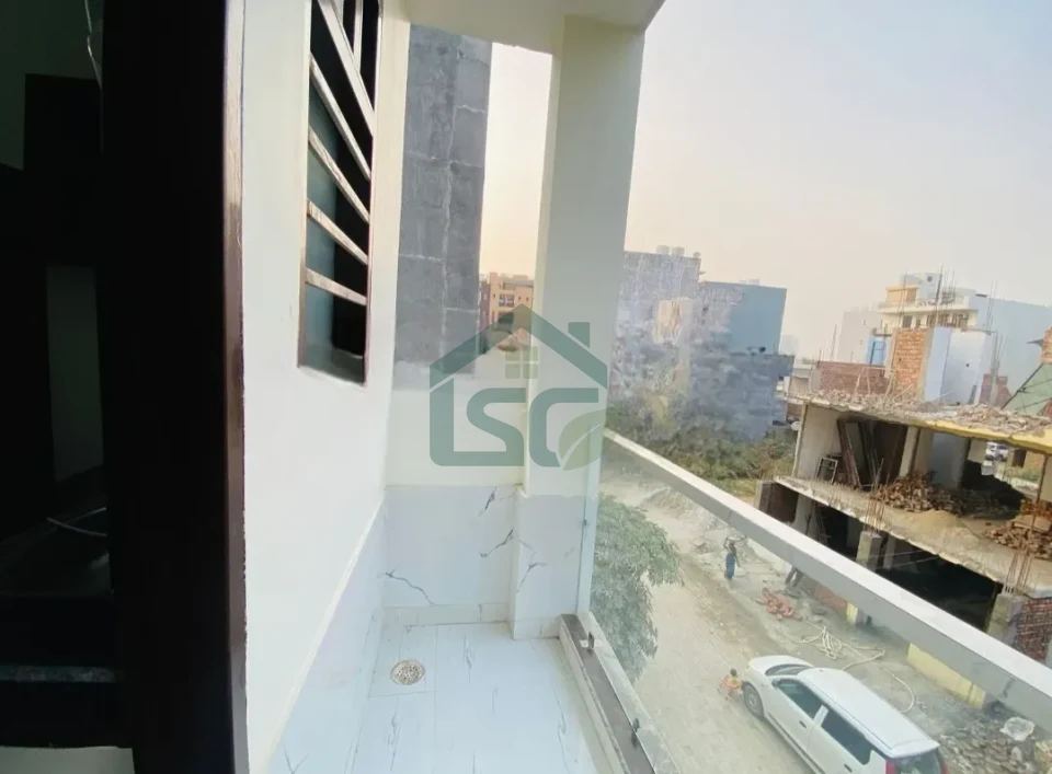 Stay Homes Studio Apartment Building-4 in Sector 72, Gurugram — property photo 2