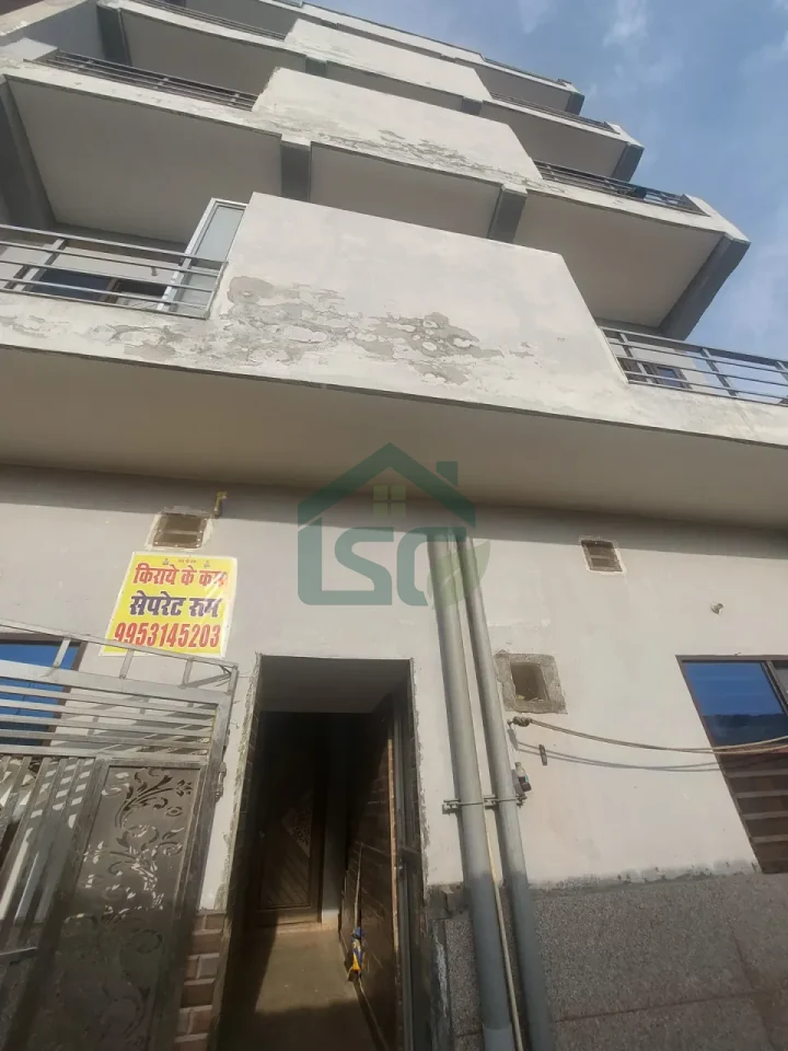 Mukesh Room For Rent in Sector 88, Gurugram — property photo 2