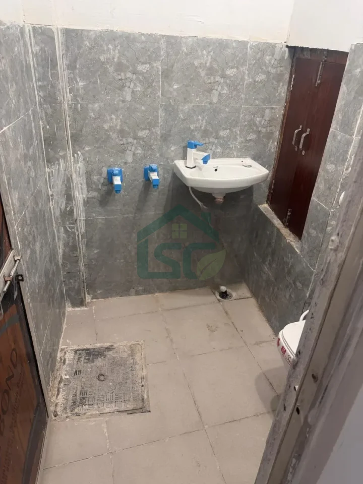 Golden PG home in Sector 168, Noida — property photo 4
