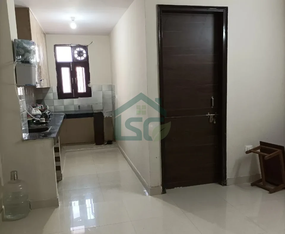 White House Girls PG in Okhla, Delhi — property photo 3