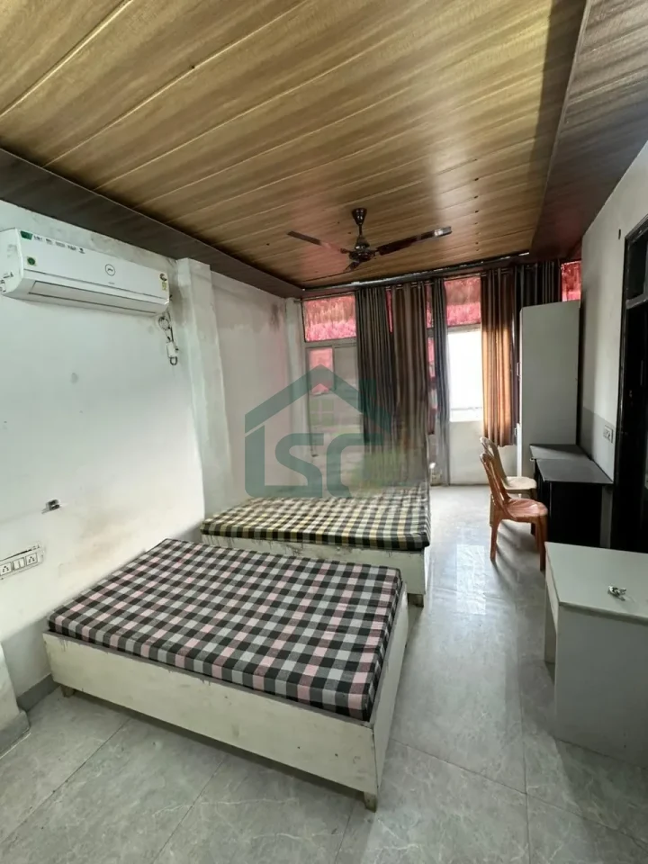 Morden residency boys in Kamla Nagar, Delhi — property photo 3