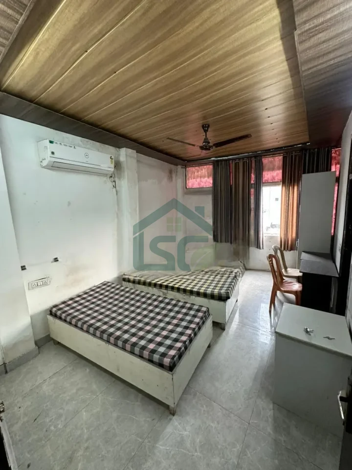 Morden residency boys in Kamla Nagar, Delhi — property photo 5