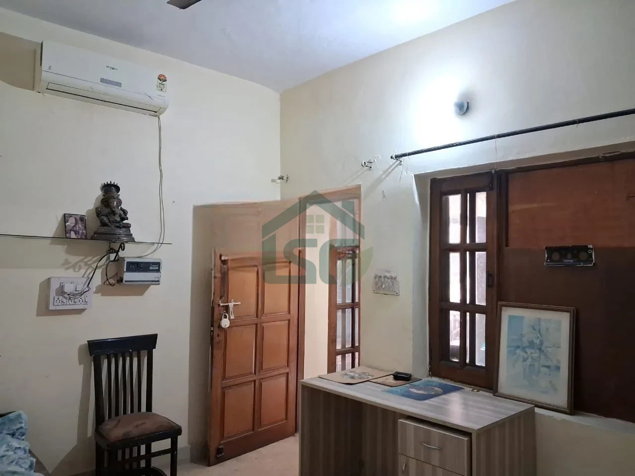 At Batra House, Delhi, Delhi