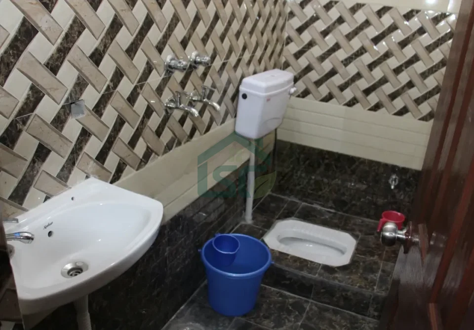 Divine PG in Sector 62, Noida — property photo 5