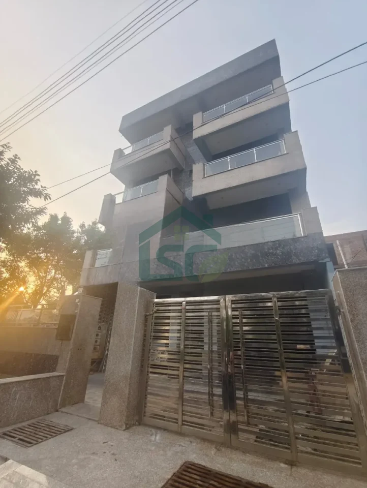 ASR living in Sector 63 A, Noida — property photo 1