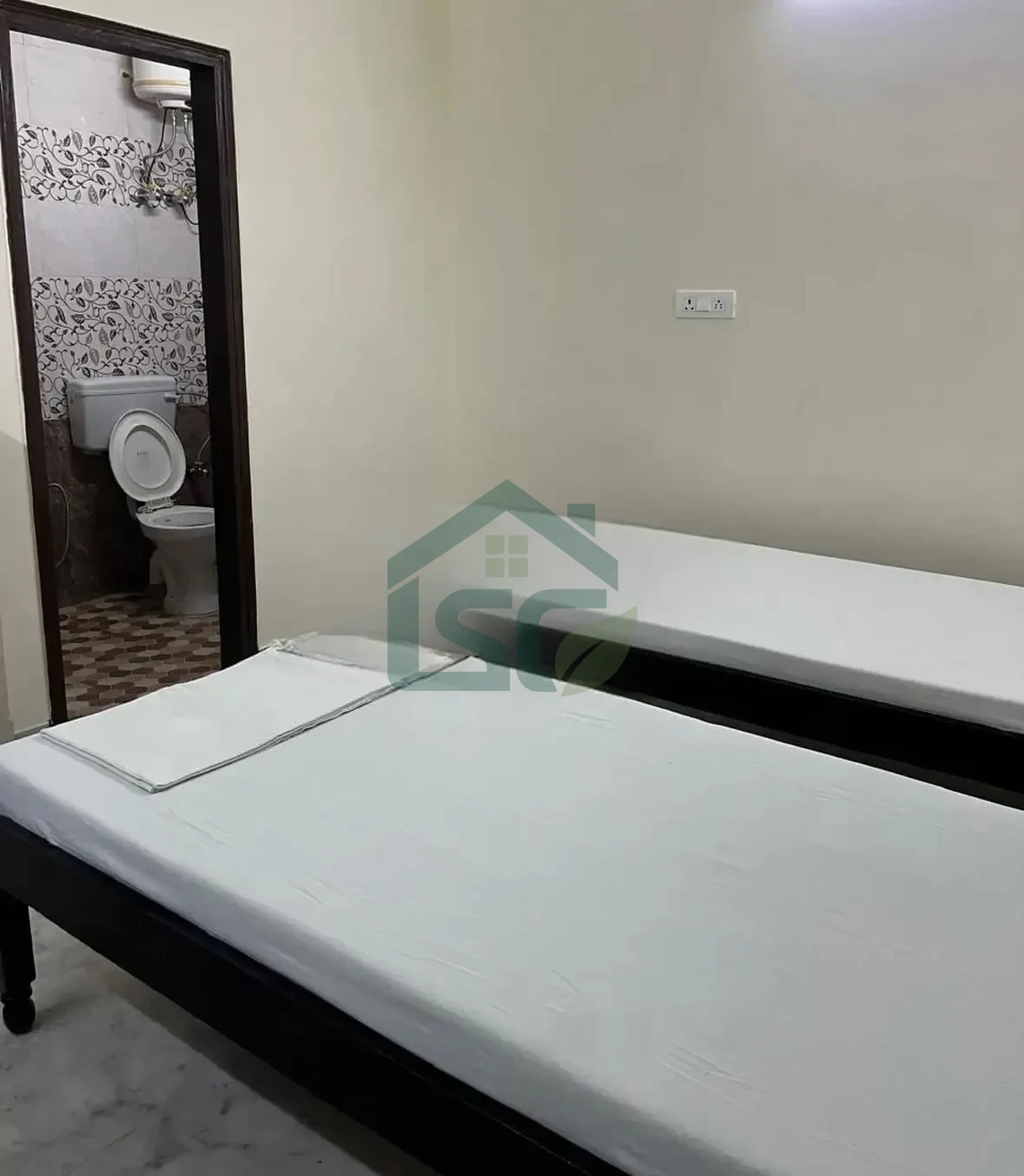 5 Star Girls PG in Madangir, Delhi — property photo 1