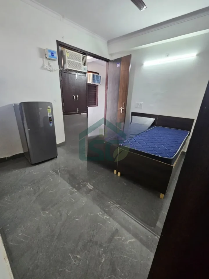 Karan Room For Rent in Sector 67, Gurugram — property photo 4