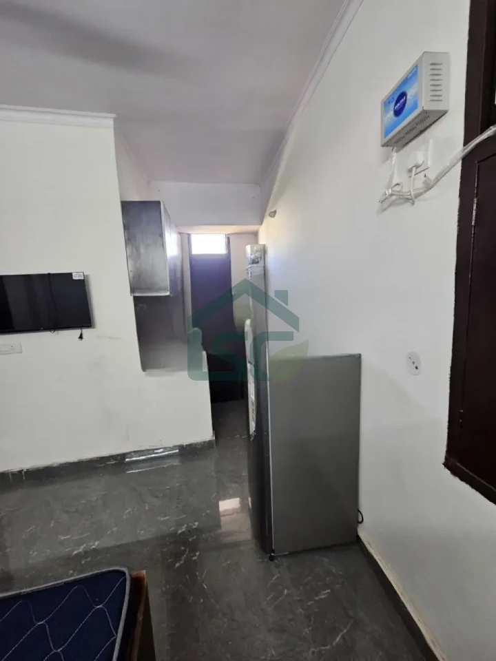 Karan Room For Rent in Sector 67, Gurugram — property photo 2