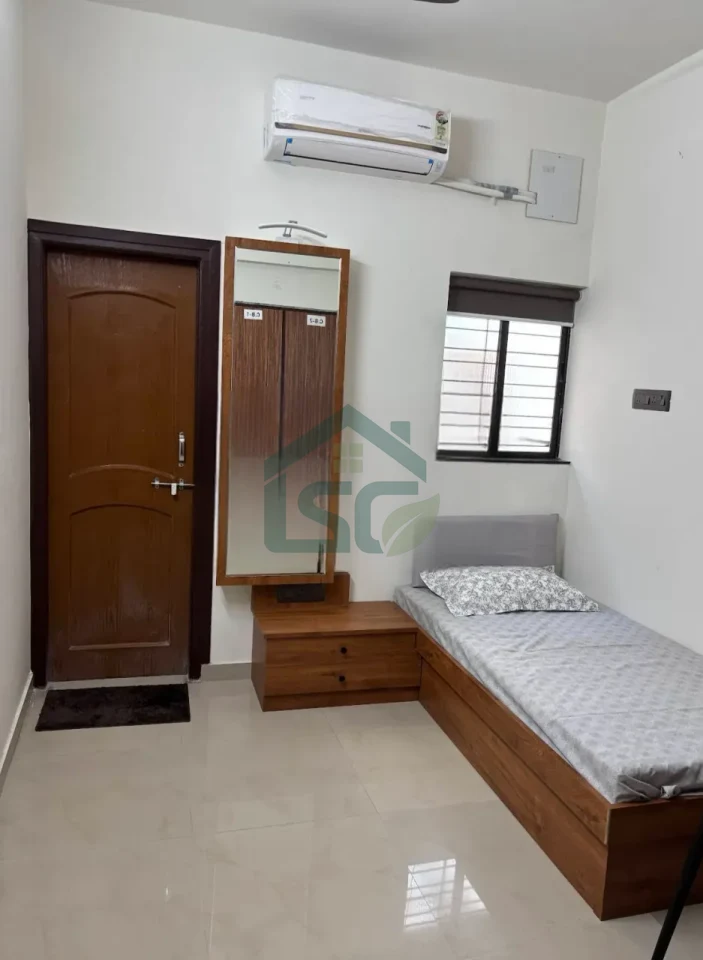 Hari om PG in Sector 141, Noida — property photo 2