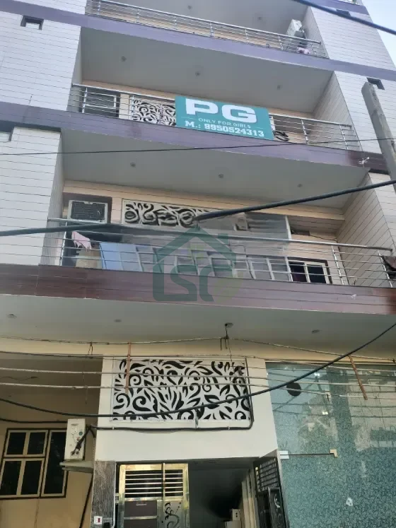 Shree Shyam Baba PG in Sector 69, Gurugram — property photo 1